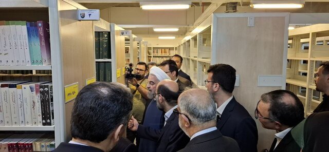 حسن روحانی ۲۵ هزار نسخه کتابش را به کتابخانه ملی اهدا کرد