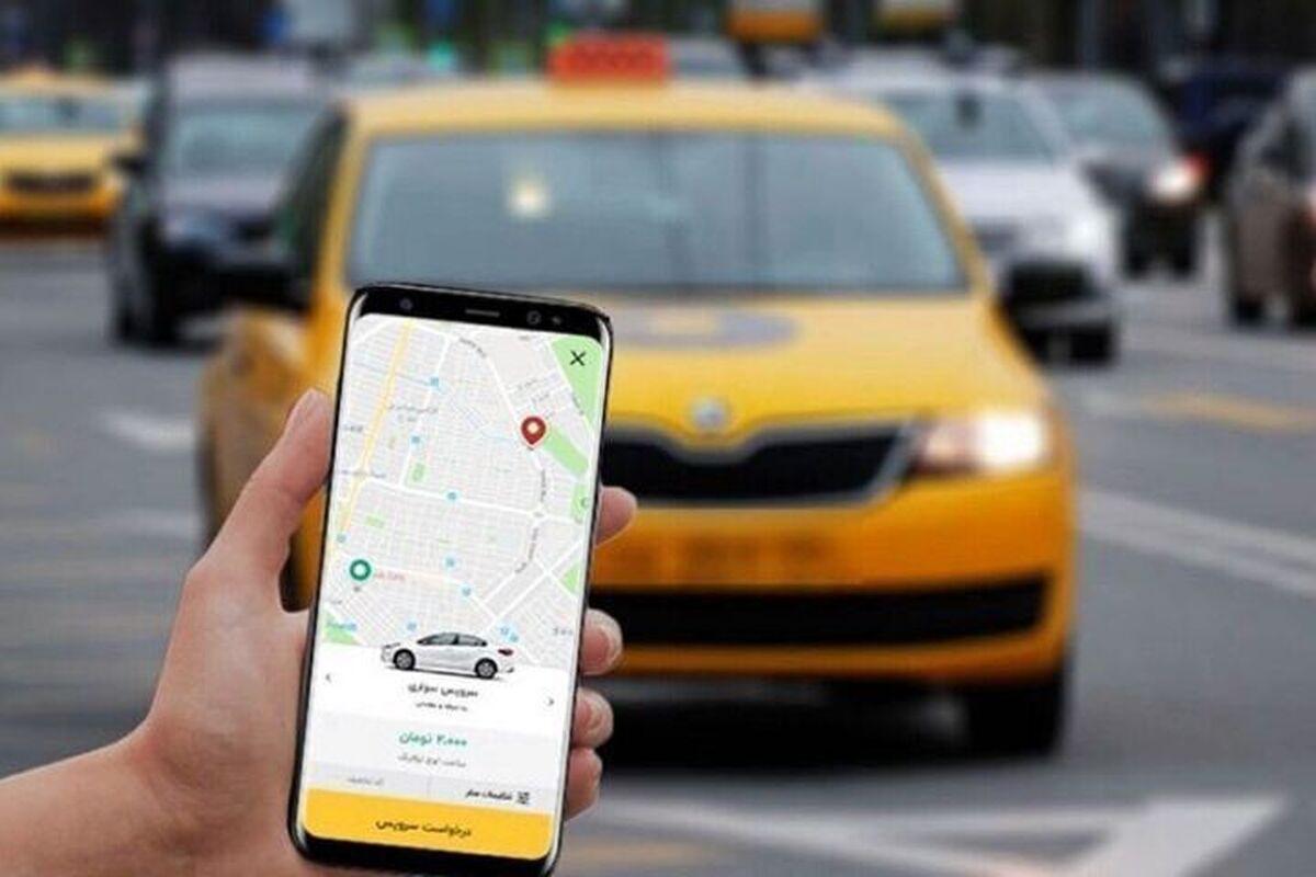 تاکسی اینترنتی شهرداری باید به بخش خصوصی واگذار شود