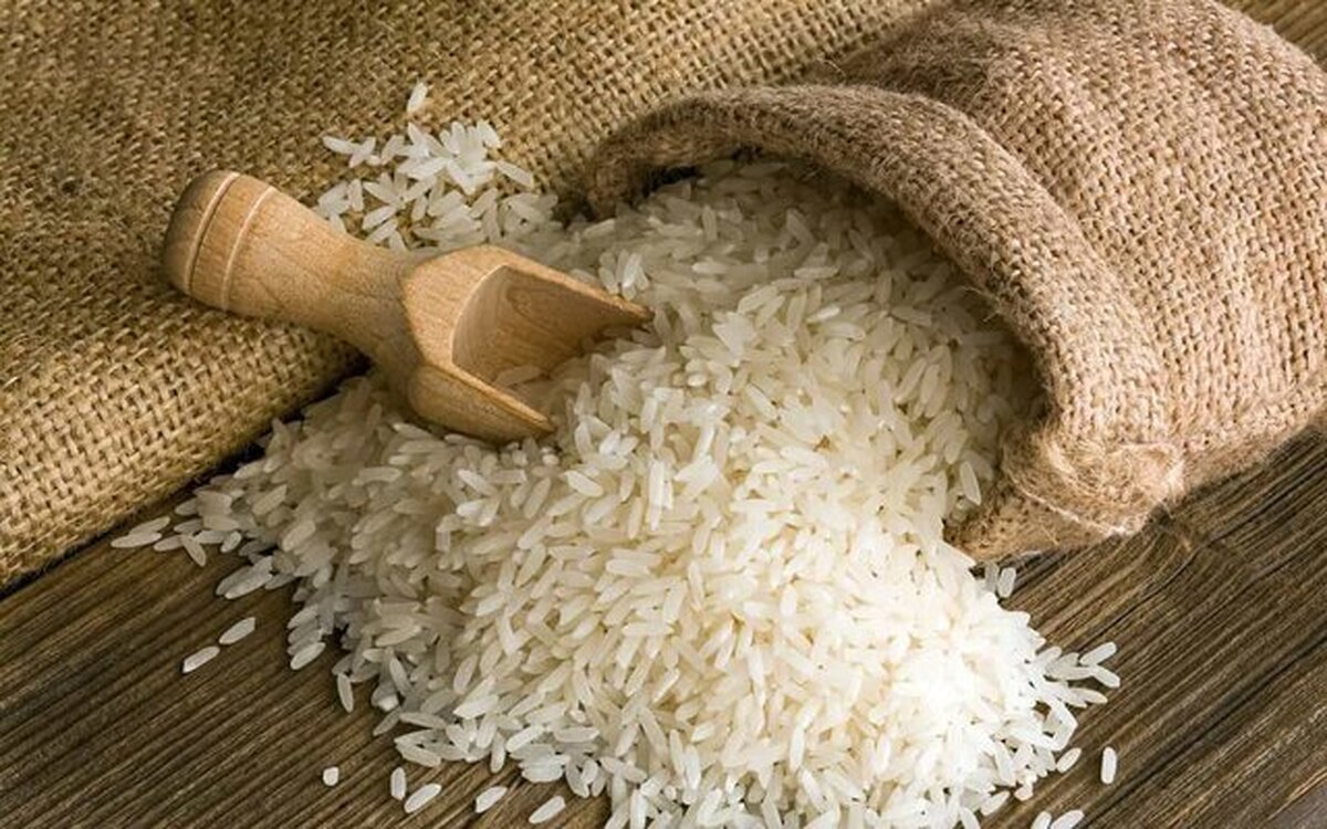 هر کیلو برنج ایرانی و پاکستانی در بازار با چه قیمتی عرضه می‌شود؟