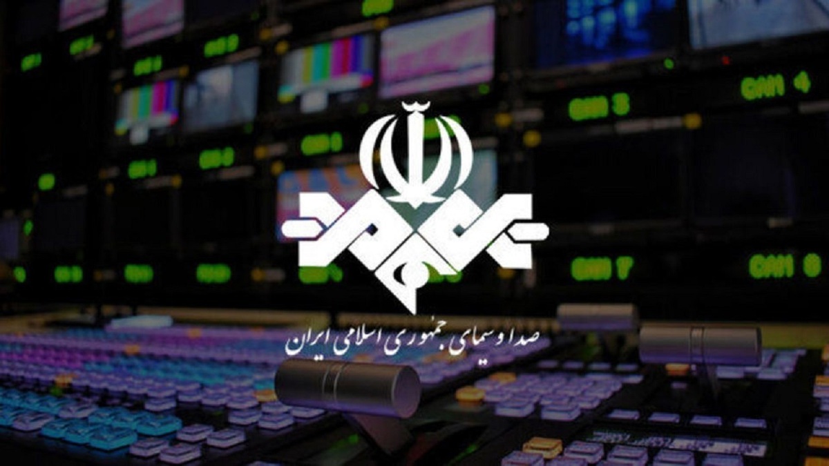 هشدار روزنامه جمهوری اسلامی: تریبون را از این جماعت خودمطلق‌پندار بگیرید