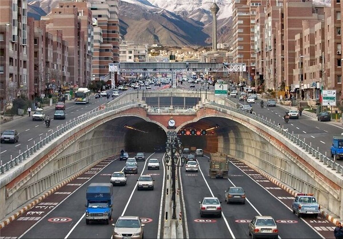 هر دو مسیر تونل نیایش تهران مسدود می‌شود