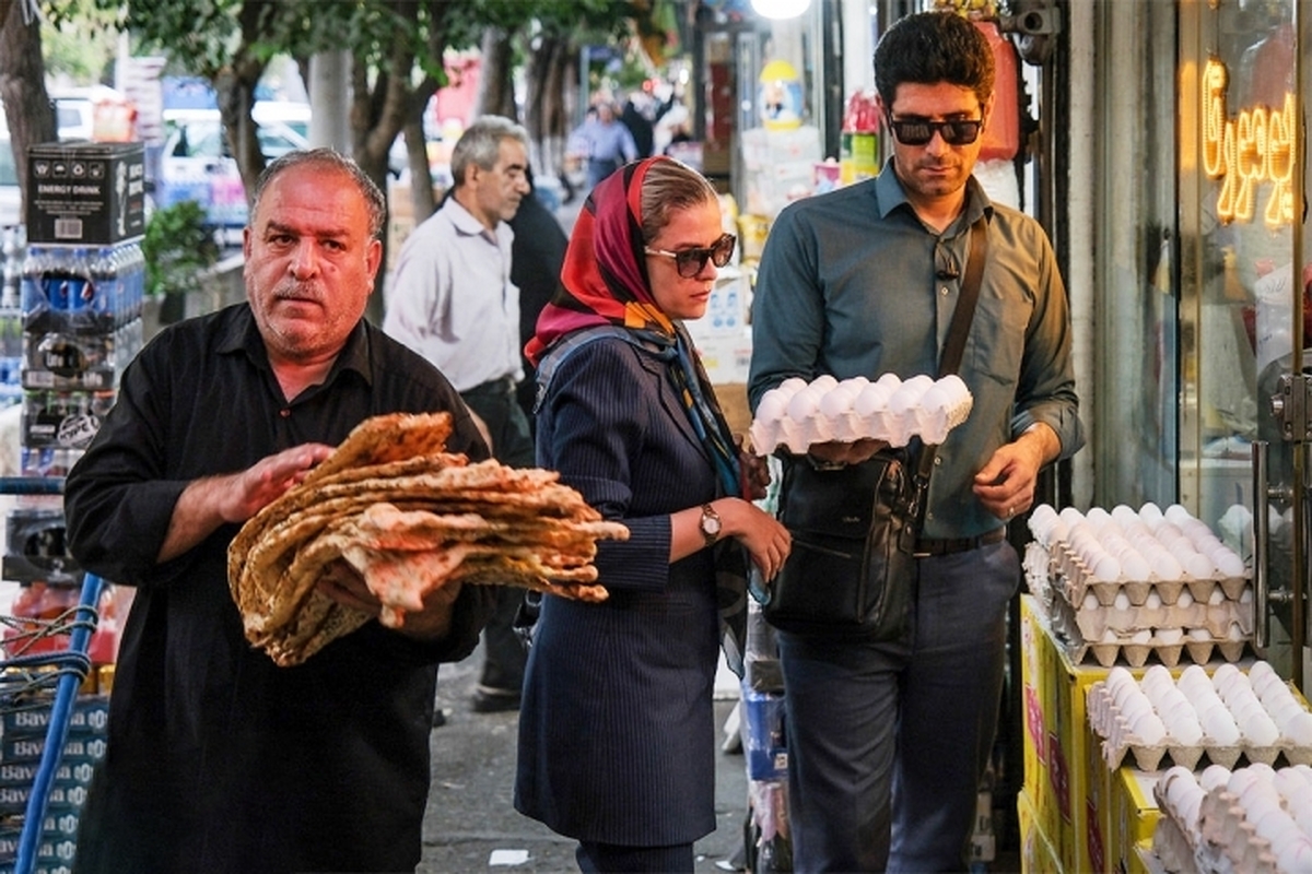 دولت بودجه‌های بیهوده دستگاههای فرهنگی و مذهبی را صرف معیشت مردم کند