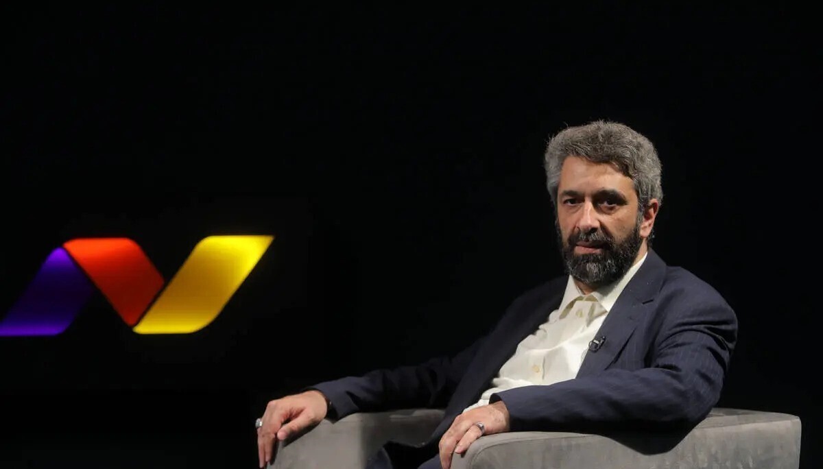 معاون پزشکیان: چرا ما در راهپیمایی ۲۲ بهمن از دختر بی‌حجاب فیلم می‌گیریم؛ اما این دختر در بقیه ایام در صداوسیما غایب است؟ | این سلایق من است که امروز روی این صندلی نشسته‌ام