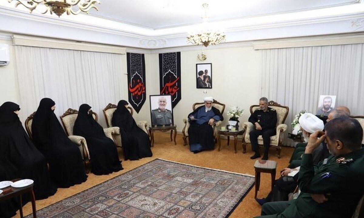 سرلشکر موسوی: ما که باقی ماندیم باید قدردان شهدای اقتدار باشیم