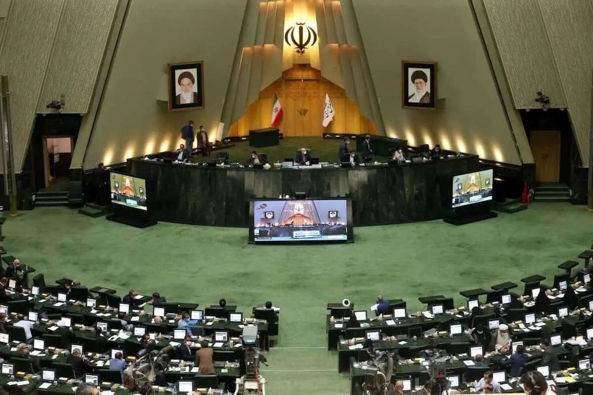 کلید خوردن طرح فوریتی برای خروج از «ان‌پی‌تی» در مجلس در پی فعال شدن مکانیسم ماشه علیه ایران