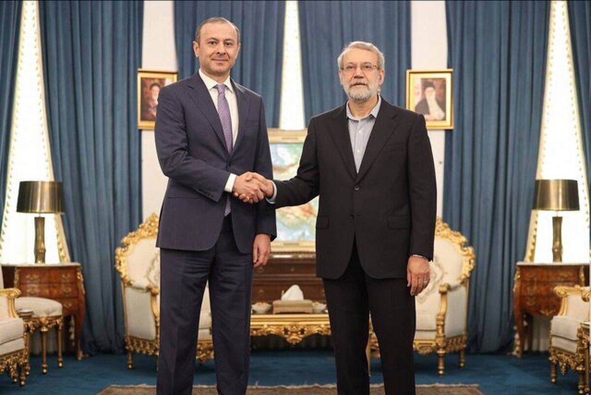 دیدار دبیر شورای امنیت ملی ارمنستان با علی لاریجانی