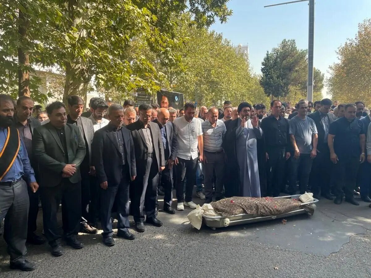 تشییع پیکر دانشجوی جان‌باخته در حادثه انفجار دانشگاه تهران