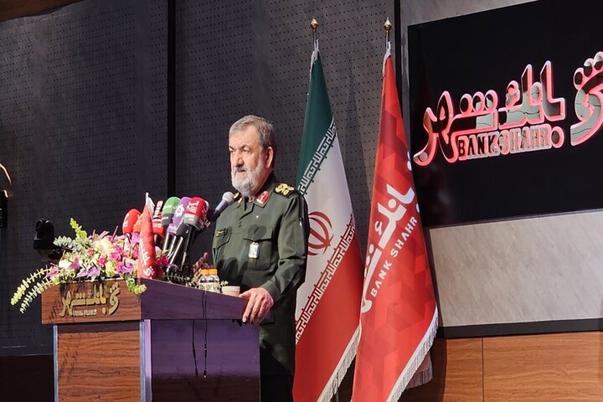 محسن رضایی خطاب به کشتی‌گیران: سلام نظامی شما در مقابل پرچم ایران، دفاع از کشور بود