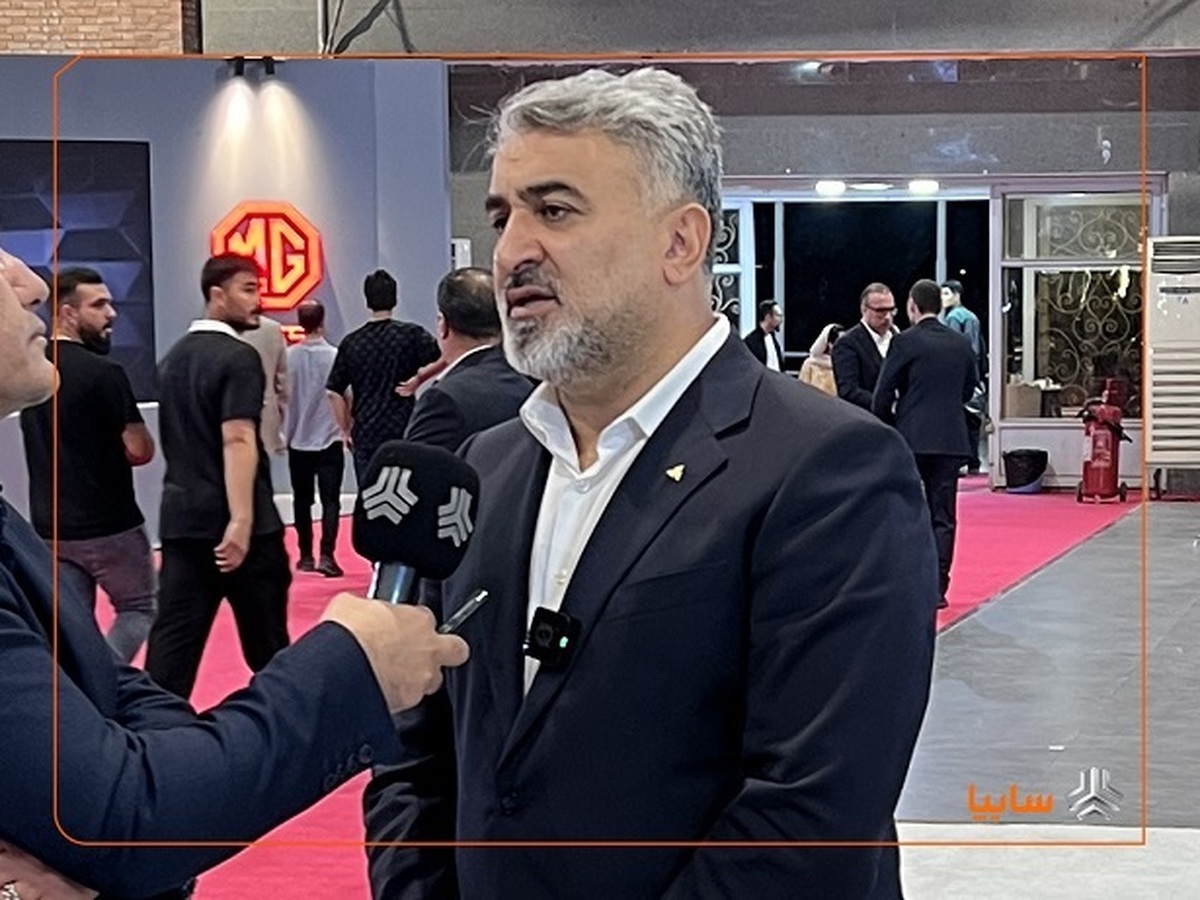 مدیرعامل پارس‌خودرو در حاشیه بازدید از نمایشگاه بین‌المللی خودرو تبریز اعلام کرد:
پارس‌نوآ آماده ورود به بازار خودرو شد