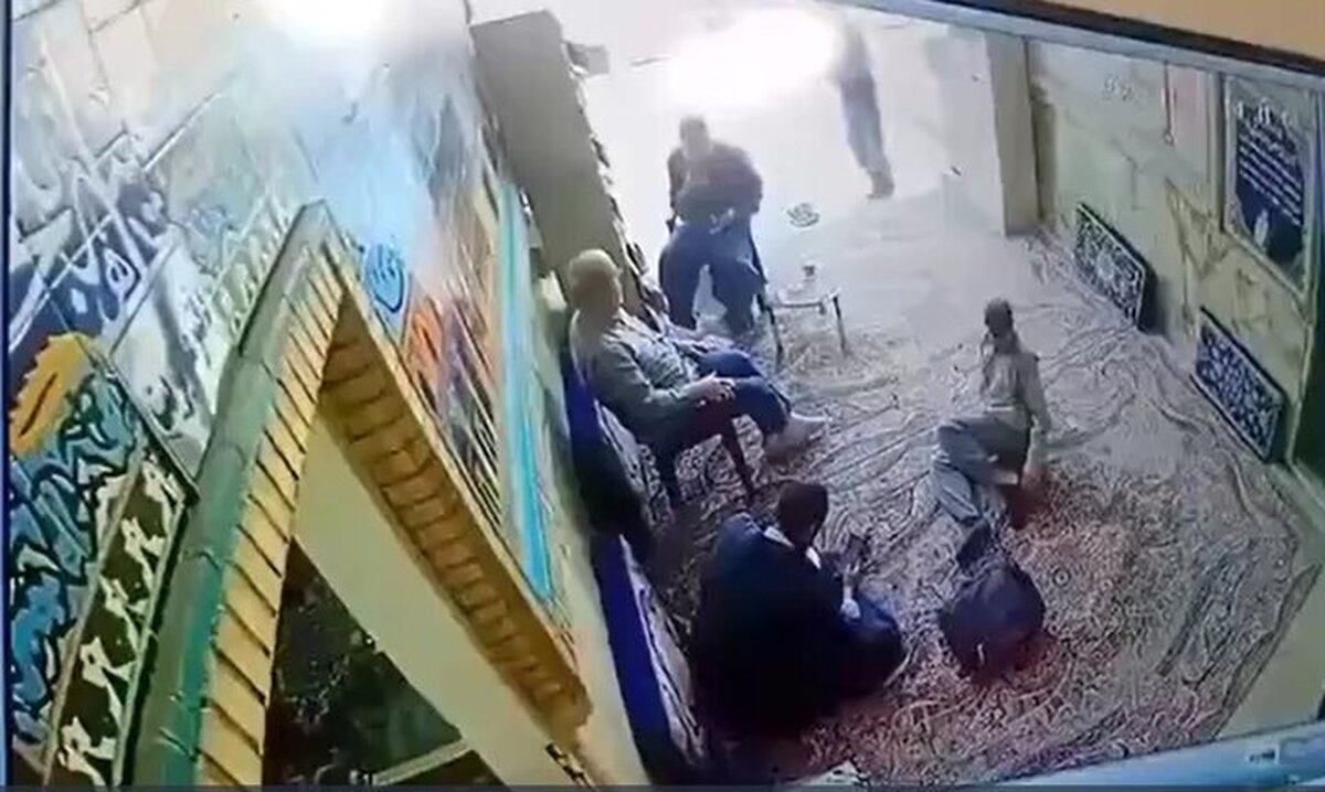 حمله با چاقو به یک روحانی در صحن امام‌زاده یحیی تهران