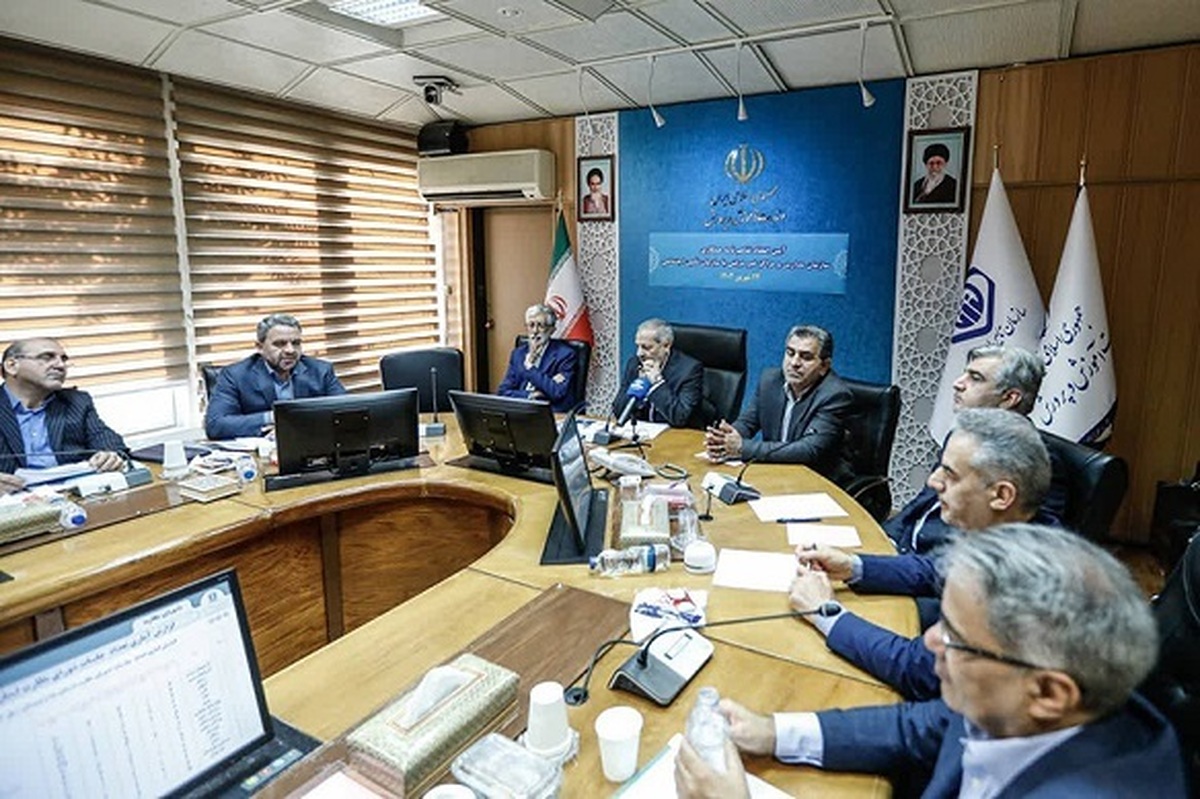 بانک ملی ایران؛ حامی اصلی تولید داخلی کاغذ تحریر کشور / دستور وزیر آموزش و پرورش برای استفاده از تولیدات صنایع چوب و کاغذ مازندران در کتب درسی