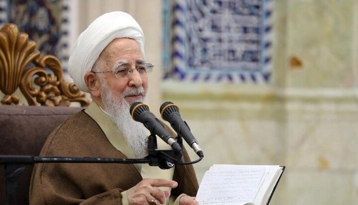 آیت‌الله جوادی آملی: اگر میان دولت و ملت شکاف ایجاد شود، اساس نظام آسیب می‌بیند