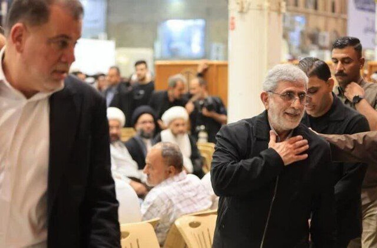 حضور سردار قاآنی در مراسم ترحیم همسر آیت‌الله سیستانی