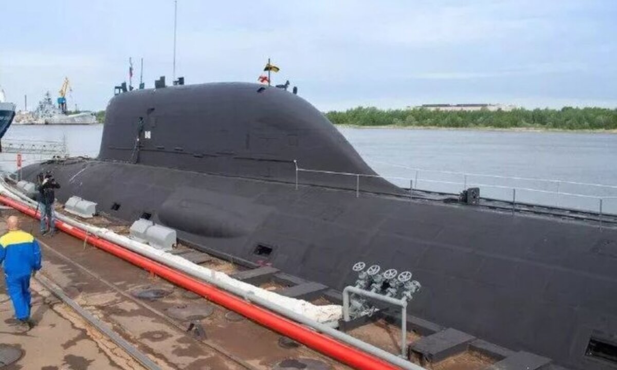 زیردریایی هسته‌ای سنگین روسیه به آب انداخته شد