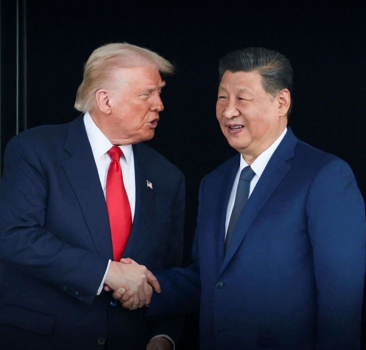 ترامپ: شی جین پینگ از عواقب حمله به تایوان آگاه است