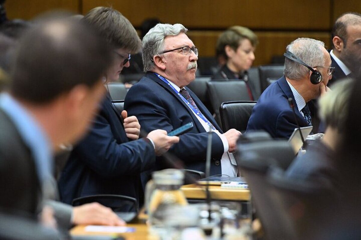 اولیانوف: مسکو آماده کمک به ایران است، اما اقدامات عجولانه مناسب نیست