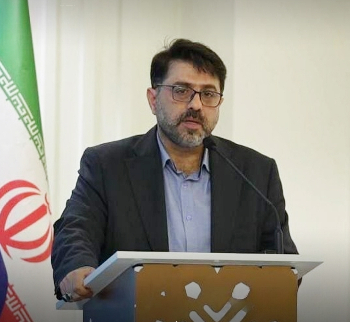 معاون عارف: در حال بررسی بازگشت «اپوزیسیون خوش خیم» هستیم