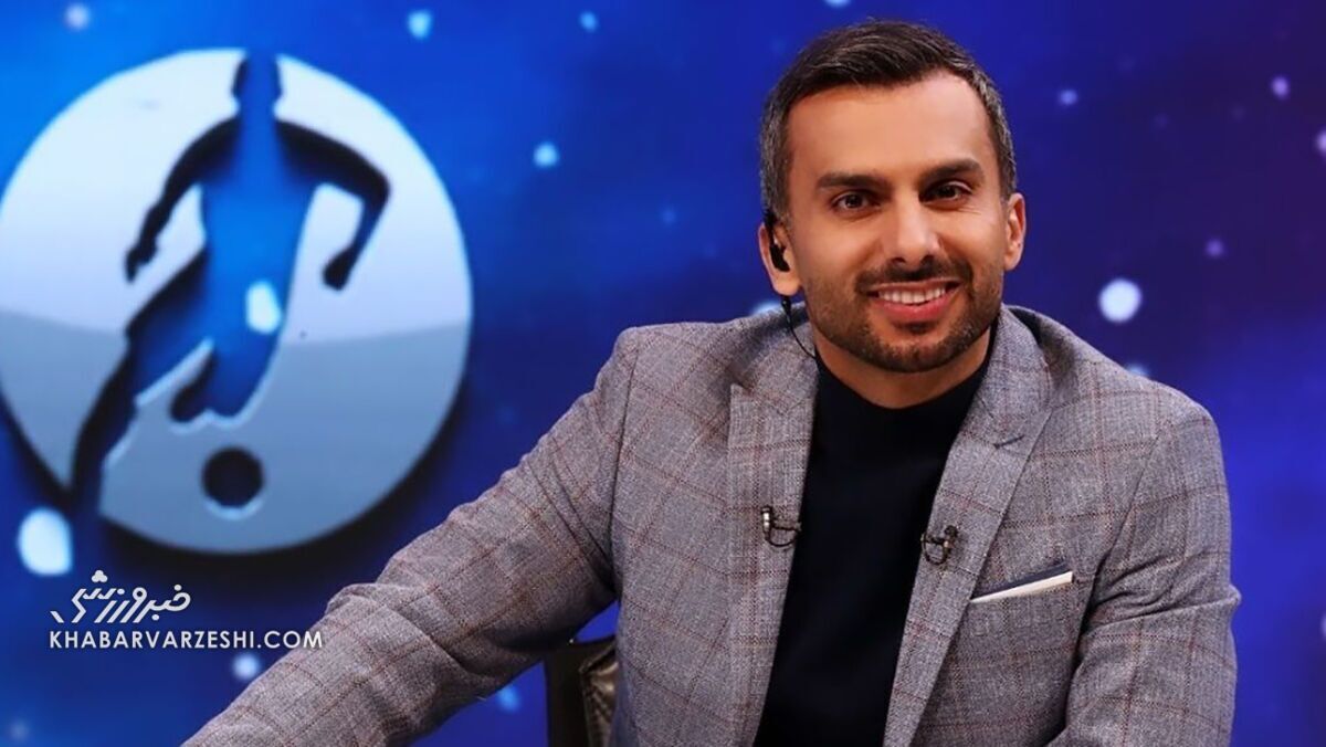 چمن زمین فوتبال در ایران مافیا دارد