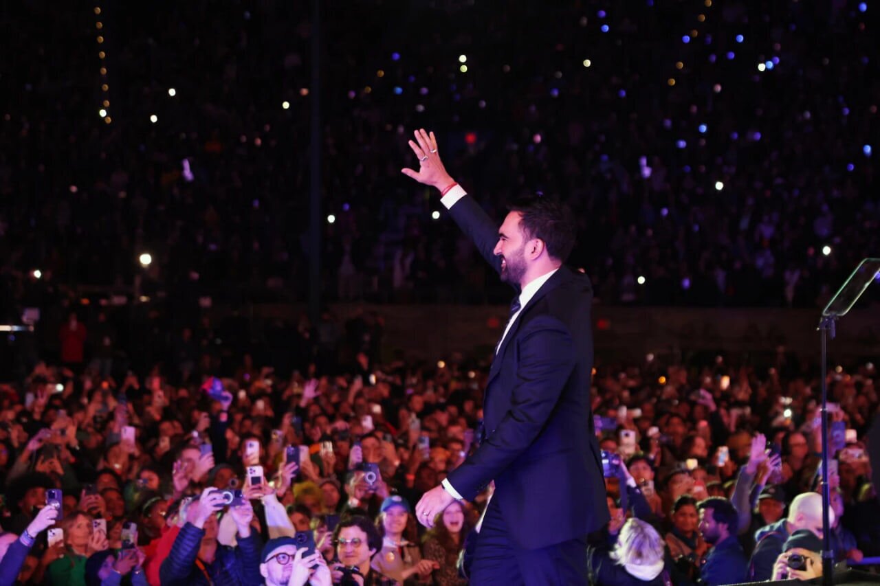 این مرد شیعه که قلب مالی آمریکا را به دست گرفت کیست؟ / رقابتی نفس‌گیر که ترامپ و میلیاردرها را شوکه کرد / زلزله سیاسی میان واشنگتن و تل‌آویو