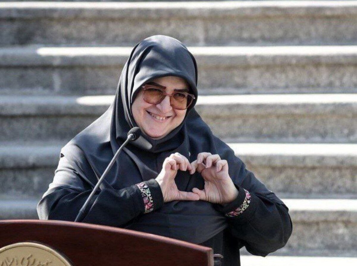 ویدیو؛ واکنش فاطمه مهاجرانی به انتشار تصویری از وی در حال نشان دادن نماد قلب