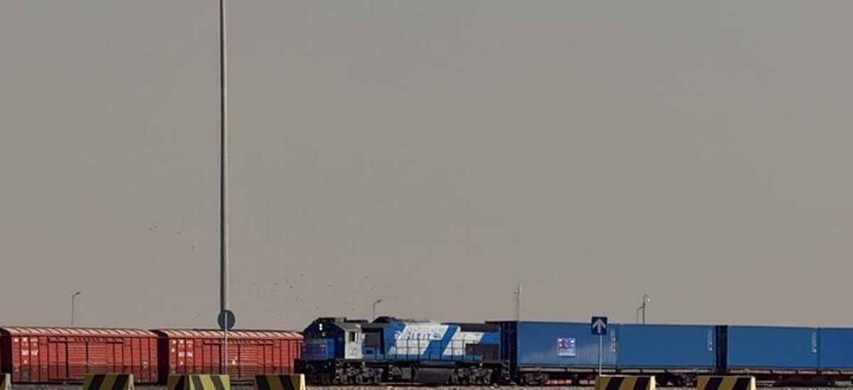 نخستین قطار ترانزیتی روسیه وارد بندر خشک ریلی تهران شد