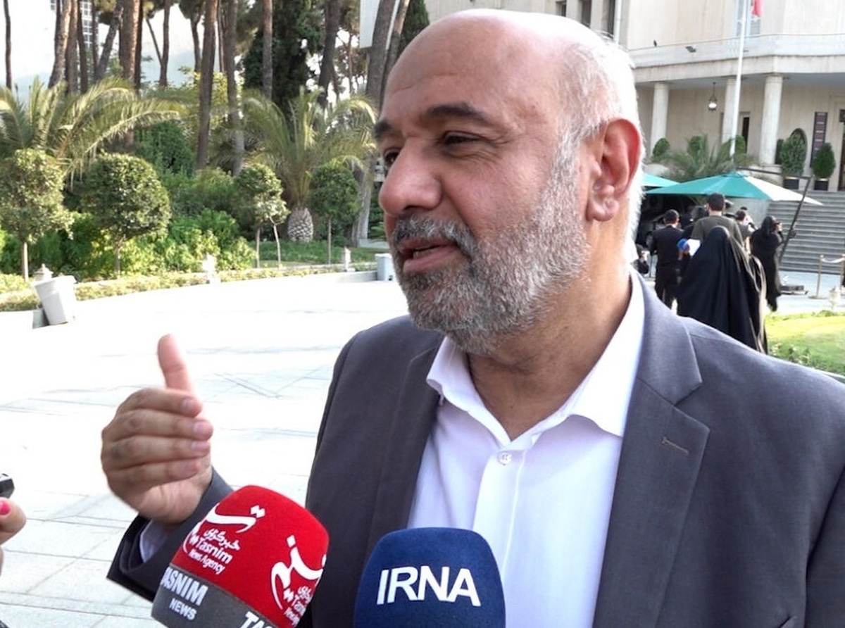 وزیر کار درباره بدهی به داروخانه‌ها: هفتۀ آینده اوراق سازمان تامین اجتماعی در بورس عرضه می‌شود