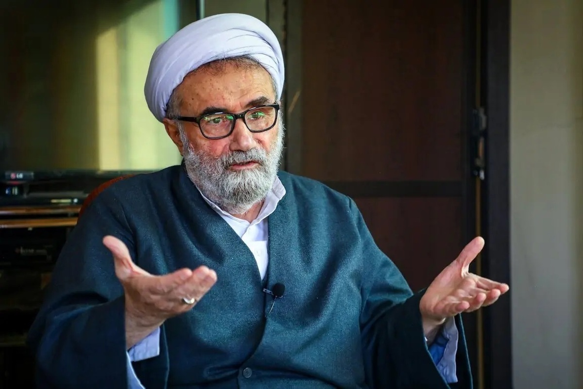 مسیح مهاجری درباره تاسیس اندیشکده برای مرحوم رئیسی:  مردم از قدیس‌پروری‌ها با هزینه بیت‌المال استقبال نمی‌کنند | عطر آنست که خود ببوید نه آنکه عطار بگوید