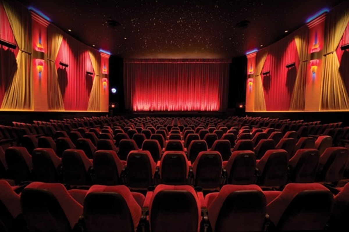 تئاترها ۲ روز تعطیل می‌شوند