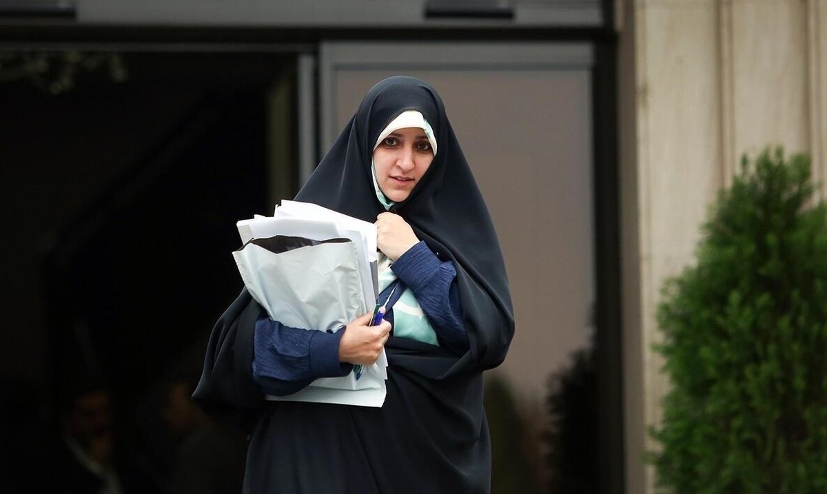 معاون پزشکیان: کاهش مهریه از ۱۱۰ به ۱۴ سکه منتفی است