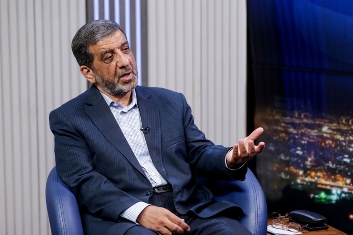 ضرغامی: متاسفانه برخی موضوعاتی را که الان در اولویت نیست، مطرح میکنند و مردم را مقابل هم قرار میدهند | باید در عمل از راهبرد «پرهیز از دعوا» بعد از جنگ ۱۲ روزه  صیانت کنیم