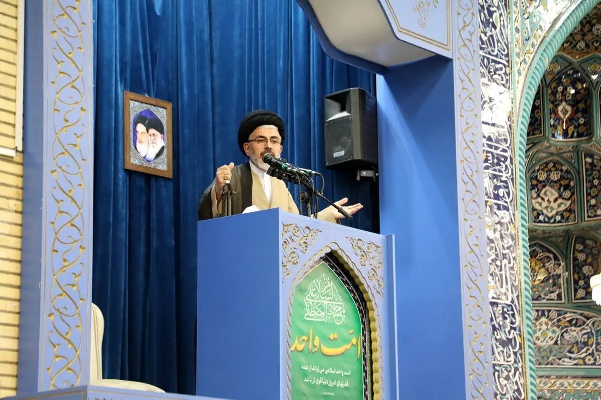 امام جمعه ارومیه: اگر هزار بار سجده کنیم، باز هم نمیتوانیم شکر نعمت زندگی در جمهوری اسلامی را به جا آوریم