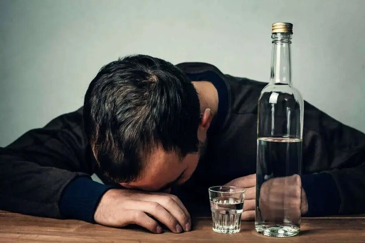 مصرف الکل به جای تریاک، در حال افزایش است