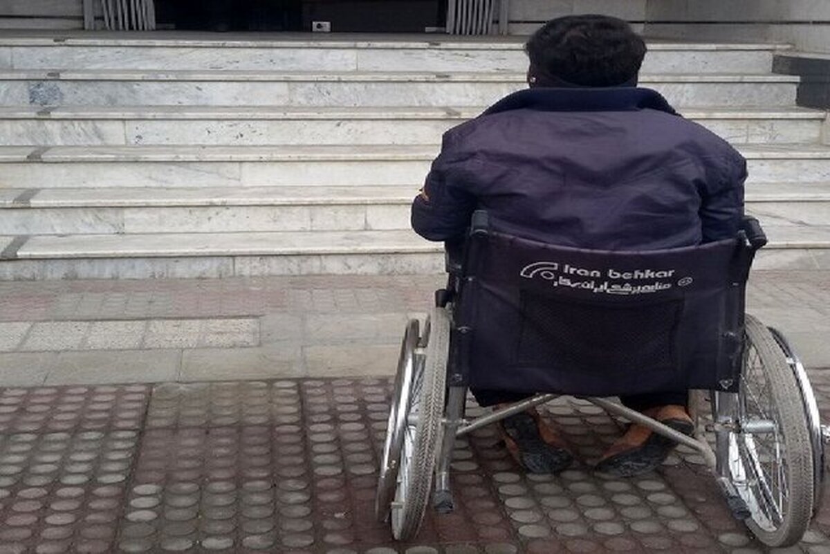 عضو شورای شهر: اینکه تصور کنیم در یک حزب هستیم و اینجا آمدهایم تا فقط از هم حمایت کنیم، در شأن هیچیک از اعضای شورا نیست | هنر ما باید این باشد که درد مردم را بفهمیم | انتقاد از ضعف روشنایی و موانع در پیادهروها