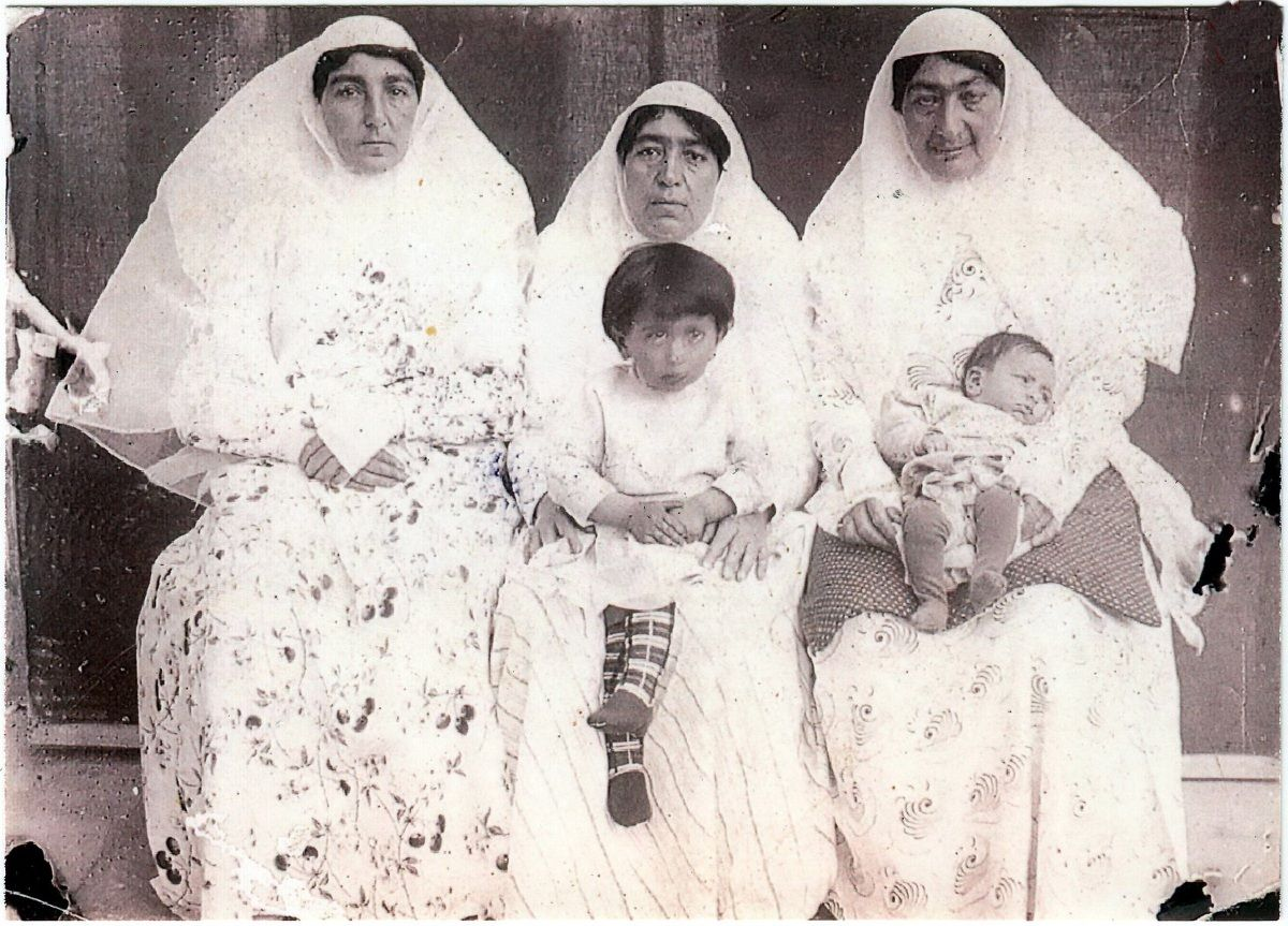 عکسهای کمتر دیده شده از اندرونی مظفرالدینشاه قاجار!