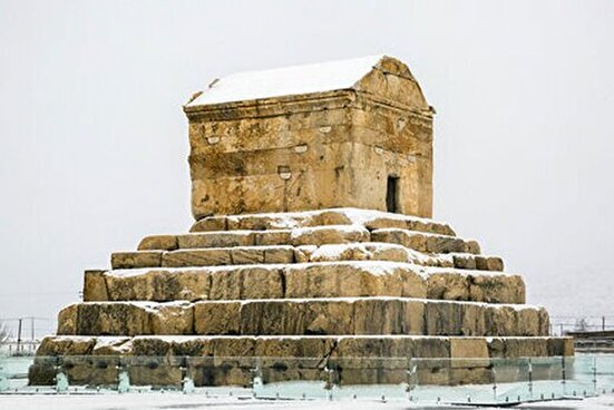 این تصاویر از داخل آرامگاه کوروش کبیر را از دست ندهید