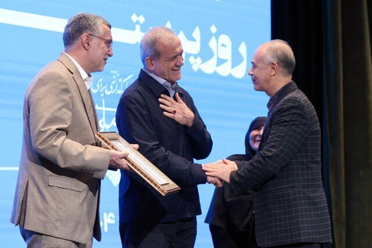 پزشکیان: وقتی در عرصه عمومی عدهای دیده میشوند و عدهای دیده نمیشوند، یعنی روح و روان آنها که دیده نمیشوند، مورد آسیب قرار گرفته | ما وظیفه داریم برای حفظ سلامت روح و روان همه ایرانیها تلاش کنیم و نیامدهایم که فقط امر و نهی کنیم