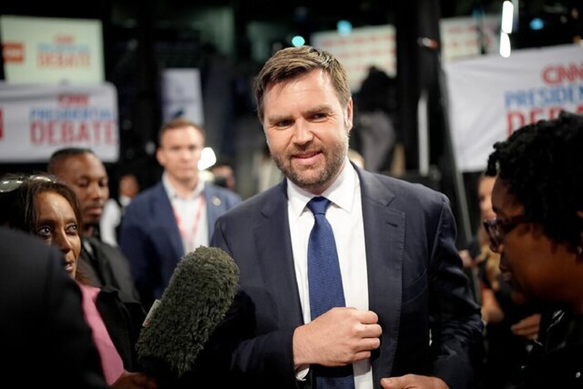 ونس: منتقدان طرح صلح اوکراین در دنیای خیالی زندگی می‌کنند