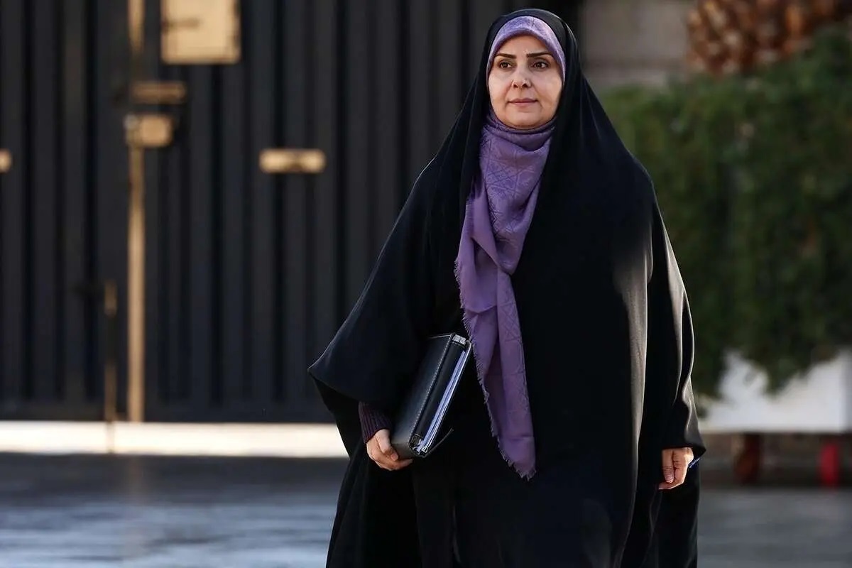 استیضاح فرزانه صادق تقدیم هیات رییسه مجلس شد