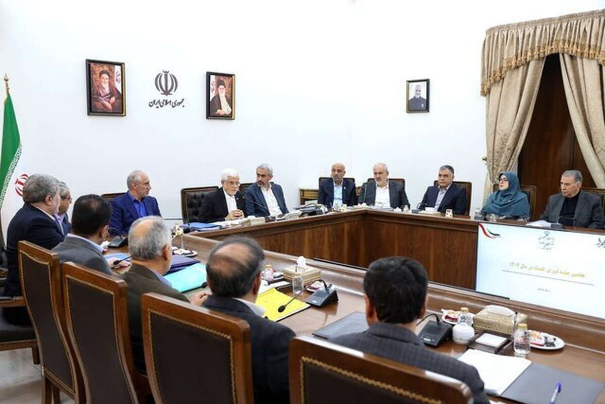 تولید برق از محل نیروگاه‌های تجدیدپذیر؟ | عارف: ظرفیت‌سازی خوبی در این خصوص وجود دارد