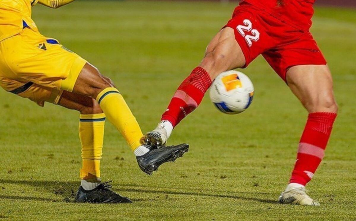 مسابقات فوتبال پایه در روز سه‌شنبه لغو شد