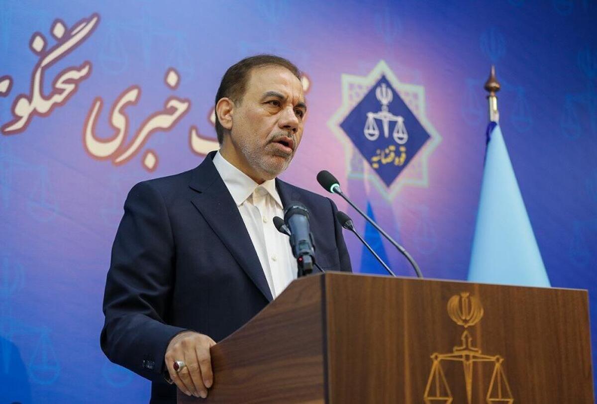 تاثیر فوت فرزند کاظم صدیقی در پرونده ازگل | مدیران بانک آینده چرا بازداشت نشدند؟ | بی‌اطلاعی سخنگوی قوه قضائیه از بازداشت ۷ بازیگر سینما