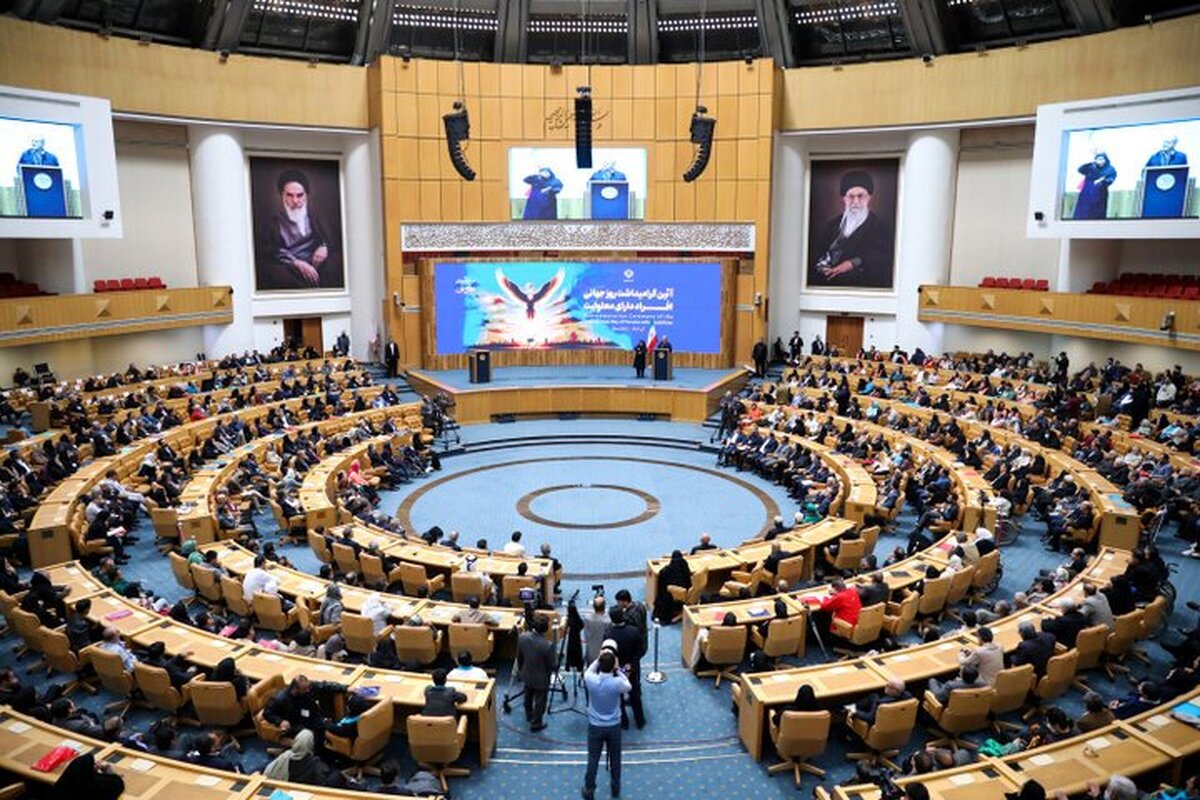 پزشکیان: نباید مردم را با به خودی و غیرخودی تقسیم کرد | این مردم به دنبال عزت، افتخار و سربلندی کشورشان هستند