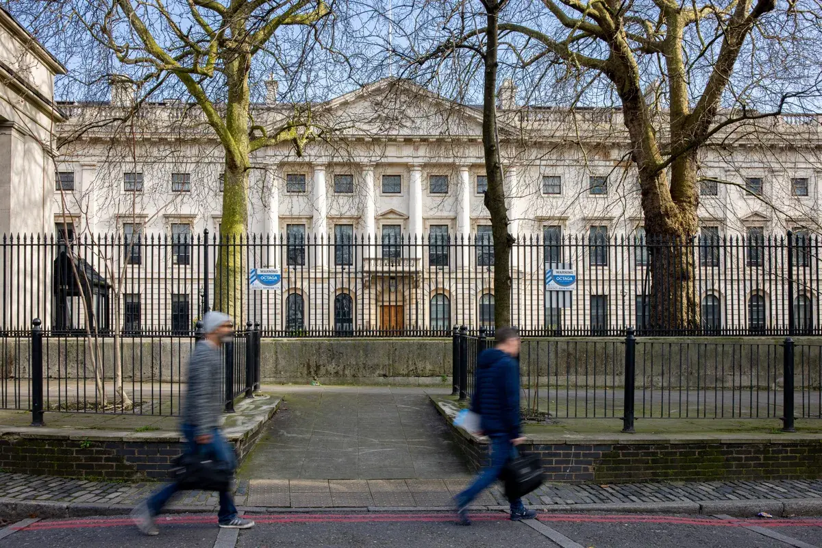 سفارت عظیم چین در لندن؛ نگرانی از جاسوسی پکن در قلب بریتانیا قرار