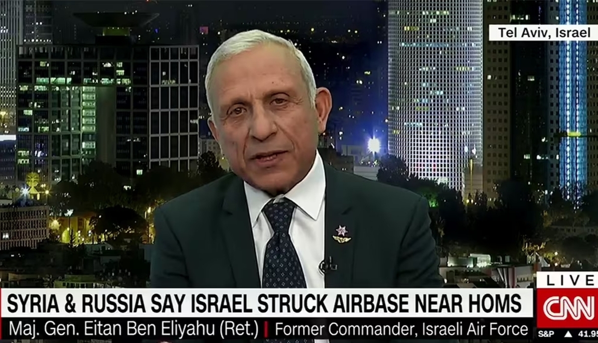 فرمانده پیشین نیرو هوایی اسرائیل:
یا به ایران حمله کنید یا مذاکره را بپذیرید