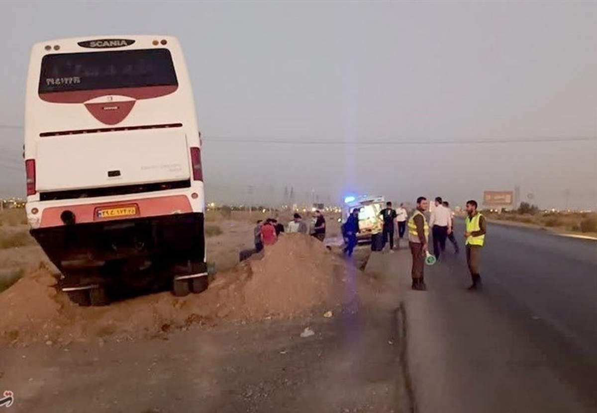 جزئیات واژگونی اتوبوس در کمربندی شرقی کرمانشاه