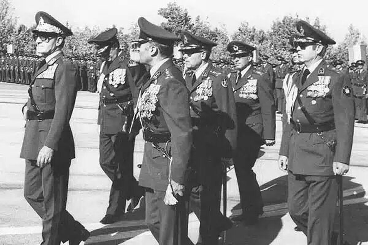 قدرت نظامی محمدرضاشاه در تیرماه سال ۵۶ ؛ گزارش روزنامه آمریکایی در این خصوص را بخوانید