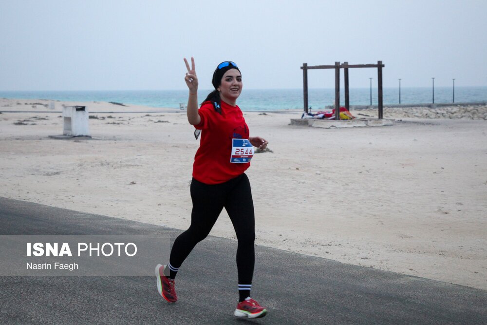 حکومت بگذارد جامعه کار خودش را بکند حکومت بگذارد جامعه کار خودش را بکند