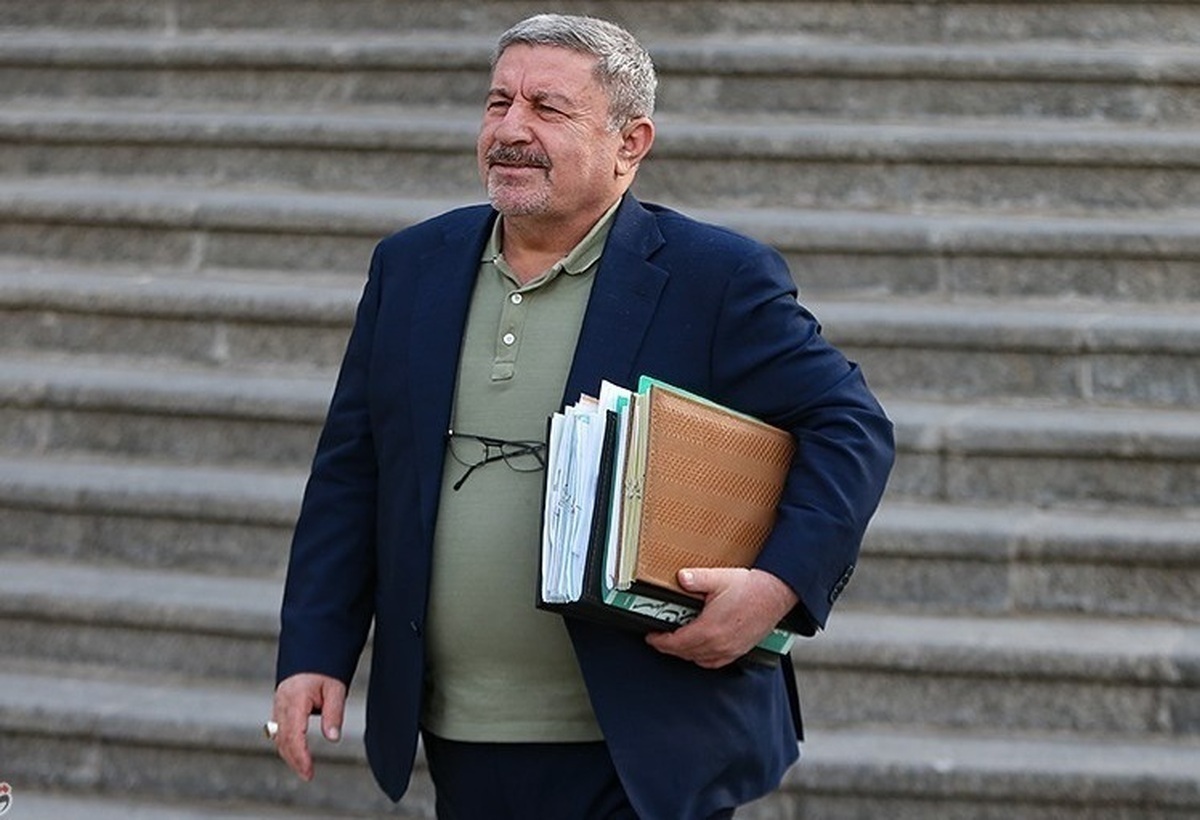 امیدوارم تا یک ماه آینده شاهد یک اقدام مثبت دیگر در زمنیه رفع فیلتر باشیم