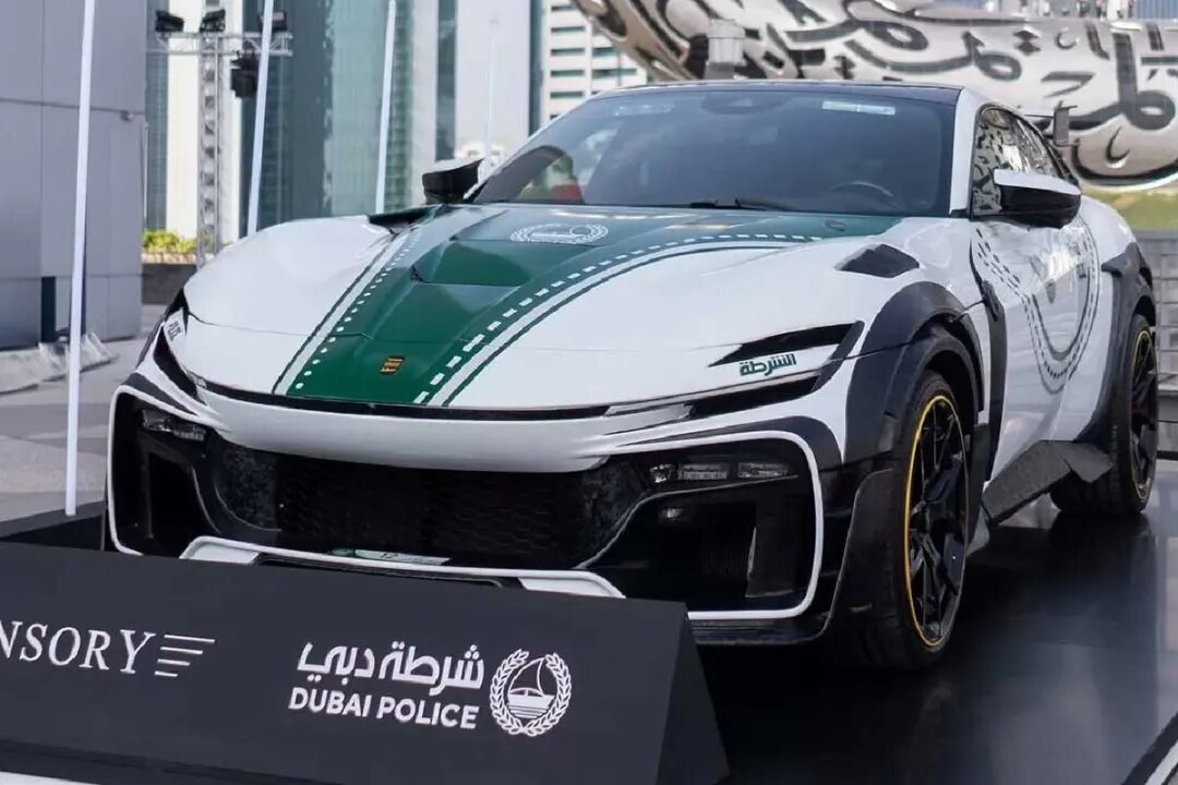 پلیس دبی از خودرو جدید و غیرمنتظره خود رونمایی کرد+تصاویر