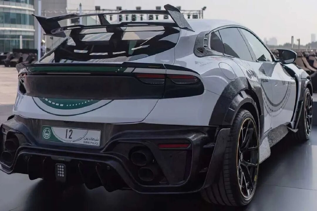 پلیس دبی از خودرو جدید و غیرمنتظره خود رونمایی کرد+تصاویر